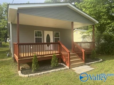 /international/us/509-earl-street-scottsboro-al-110108466504/