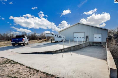/international/us/2405-e-wasp-rd-hutchinson-ks-110108029944/