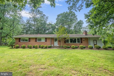 /international/us/1701-maydale-drive-silver-spring-md-110100244613/