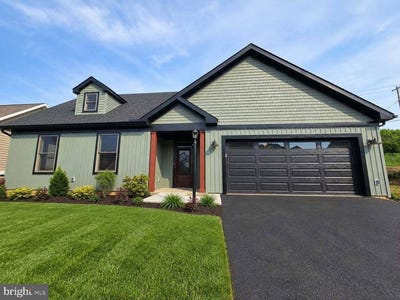 /international/us/1003-allwein-drive-lebanon-pa-110119959826/