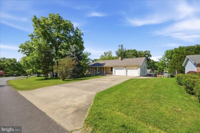 /international/us/437-tuscawilla-drive-charles-town-wv-110108550721/