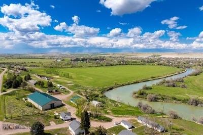 /international/us/125-sun-river-road-great-falls-mt-110093111675/