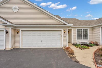 /international/us/14084-moraine-hills-drive-huntley-il-110107417798/