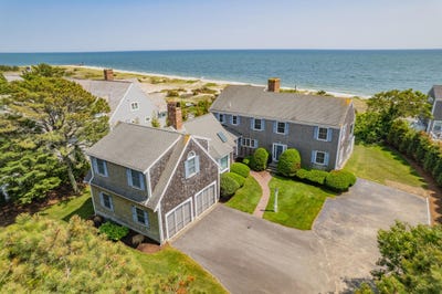 /international/us/7-dunes-road-harwich-port-ma-110100379946/