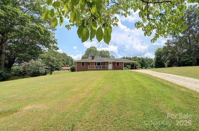 /international/us/816-s-mills-gap-road-hendersonville-nc-110100819616/