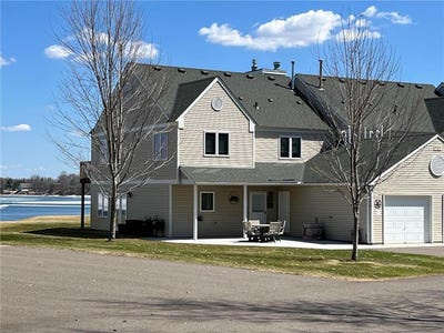 /international/us/7922-tournament-trail-south-harbor-twp-mn-110107465228/