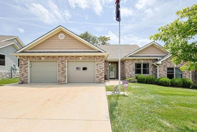 /international/us/2004-fountain-creek-drive-st-joseph-mo-110100864363/