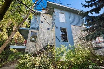 /international/us/3438-14th-avenue-w-seattle-wa-110107569561/