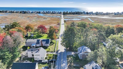 /international/us/139-bourne-avenue-wells-me-110120107330/