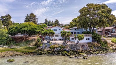 /international/us/1298-w-k-street-benicia-ca-110108688146/