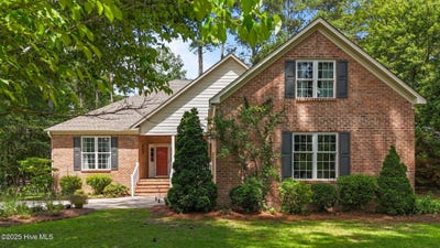 /international/us/200-appomattox-lane-chocowinity-nc-110100359704/
