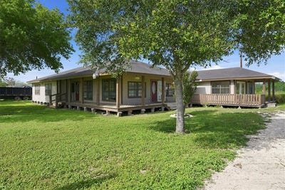 /international/us/197-county-road-460-alice-tx-110108746970/
