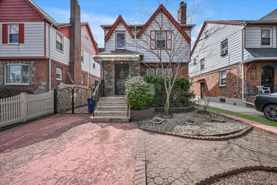 /international/us/6342-alderton-street-rego-park-ny-110107378732/