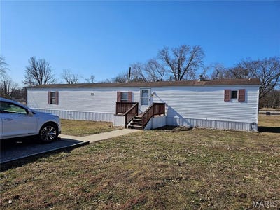 /international/us/714-e-feifer-street-sparta-il-110105733672/
