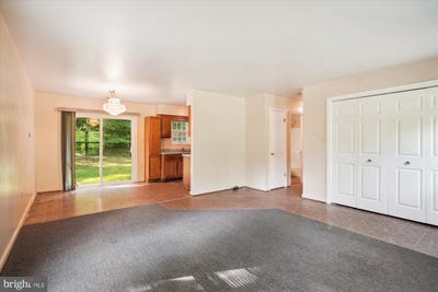 /international/us/14050-oaks-road-hughesville-md-110100774388/?lang=en