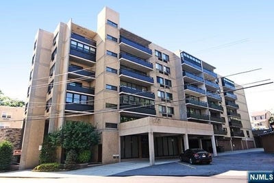 /international/us/555-gorge-road-cliffside-park-nj-110106097204/
