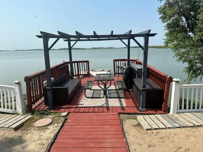 /international/us/40526-s-shore-rd-huron-sd-110098916092/