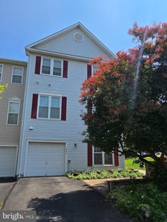 /international/us/2545-logan-wood-drive-herndon-va-110108501686/