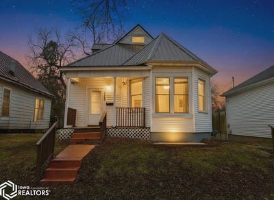/international/us/1432-cleveland-avenue-burlington-ia-110106182518/