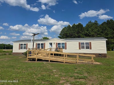 /international/us/1615-leslie-r-stroud-road-kinston-nc-110108057455/
