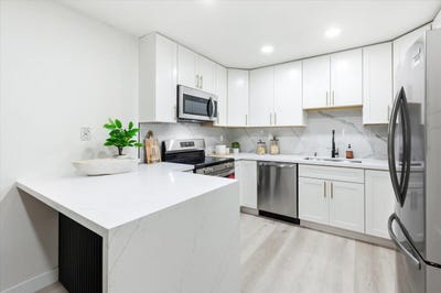 /international/us/2700-oak-rd-11-walnut-creek-ca-110119389761/