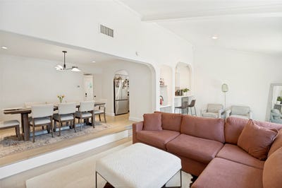 /international/us/2716-meadowstone-court-carrollton-tx-110108258946/