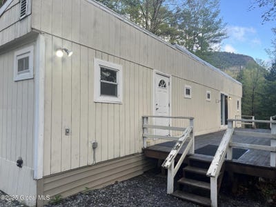 /international/us/434-old-stage-road-lake-luzerne-ny-110100704555/