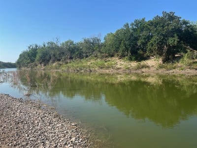 /international/us/23101-private-road-4801-paint-rock-tx-110101481554/?lang=en