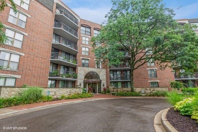 /international/us/511-aurora-avenue-naperville-il-110107821351/