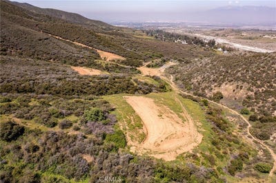 /international/us/3-plummers-lane-mentone-ca-110099261077/