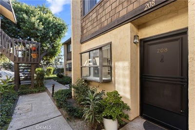 /international/us/12750-centralia-street-lakewood-ca-110108192054/