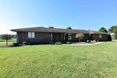 /international/us/2000-w-boonville-new-harmony-road-evansville-in-110110186201/