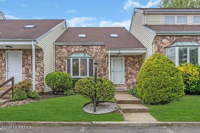 /international/us/8-eunice-terrace-west-long-branch-nj-110100321125/