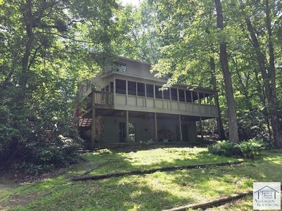 /international/us/51-hickory-nut-hollar-hillsville-va-110108381911/