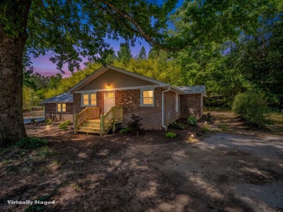 /international/us/5923-n-highway-14-landrum-sc-110108203718/