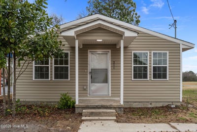 /international/us/211-s-jackson-street-beulaville-nc-110105193410/