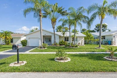 /international/us/16841-royal-poinciana-drive-weston-fl-110107810644/