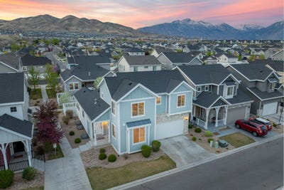 /international/us/824-w-2800-n-lehi-ut-110106924752/