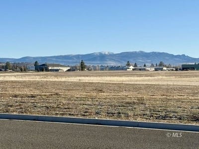 /international/us/n-warner-st-alturas-ca-110108450896/