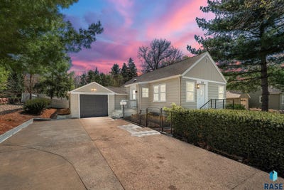 /international/us/213-e-32nd-st-sioux-falls-sd-110107867749/