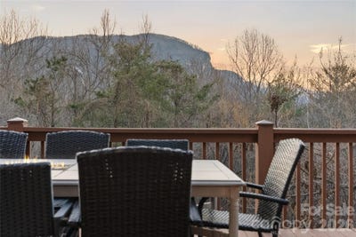 /international/us/173-mistletoe-park-lake-lure-nc-110106952483/