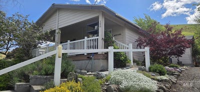 /international/us/150-hill-street-pomeroy-wa-110108550618/
