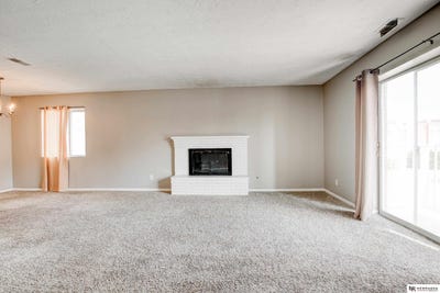 /international/us/500-s-37th-street-omaha-ne-110108578075/