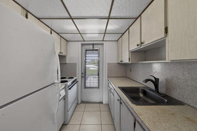 /international/us/2551-w-golf-boulevard-pompano-beach-fl-110106455436/