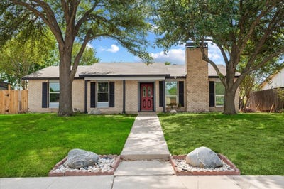 /international/us/1206-oakbluff-drive-lancaster-tx-110120044137/