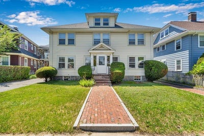 /international/us/127-129-blue-hills-pkwy-milton-ma-110100348341/