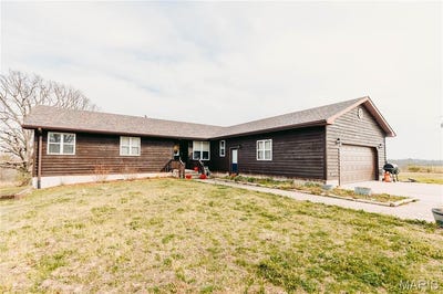 /international/us/12810-n-highway-dixon-mo-110106979113/