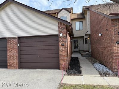 /international/us/6680-ridgefield-circle-west-bloomfield-twp-mi-110106754900/