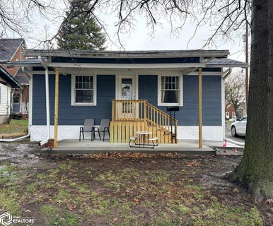 /international/us/402-s-main-street-centerville-ia-110107231989/