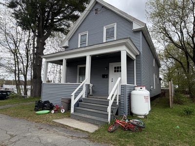 /international/us/6-high-street-waterville-me-110108441044/